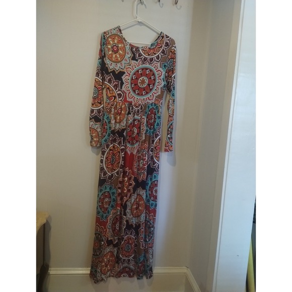 Dress - Picture 3 of 3